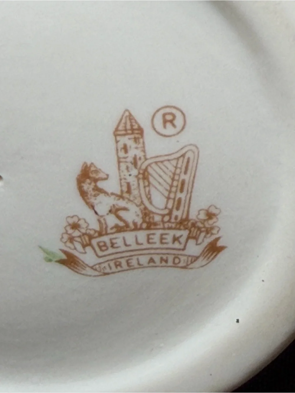 Belleek Ireland Shamrock Porcelain Taper Candle Holders Pair White/Green Gold